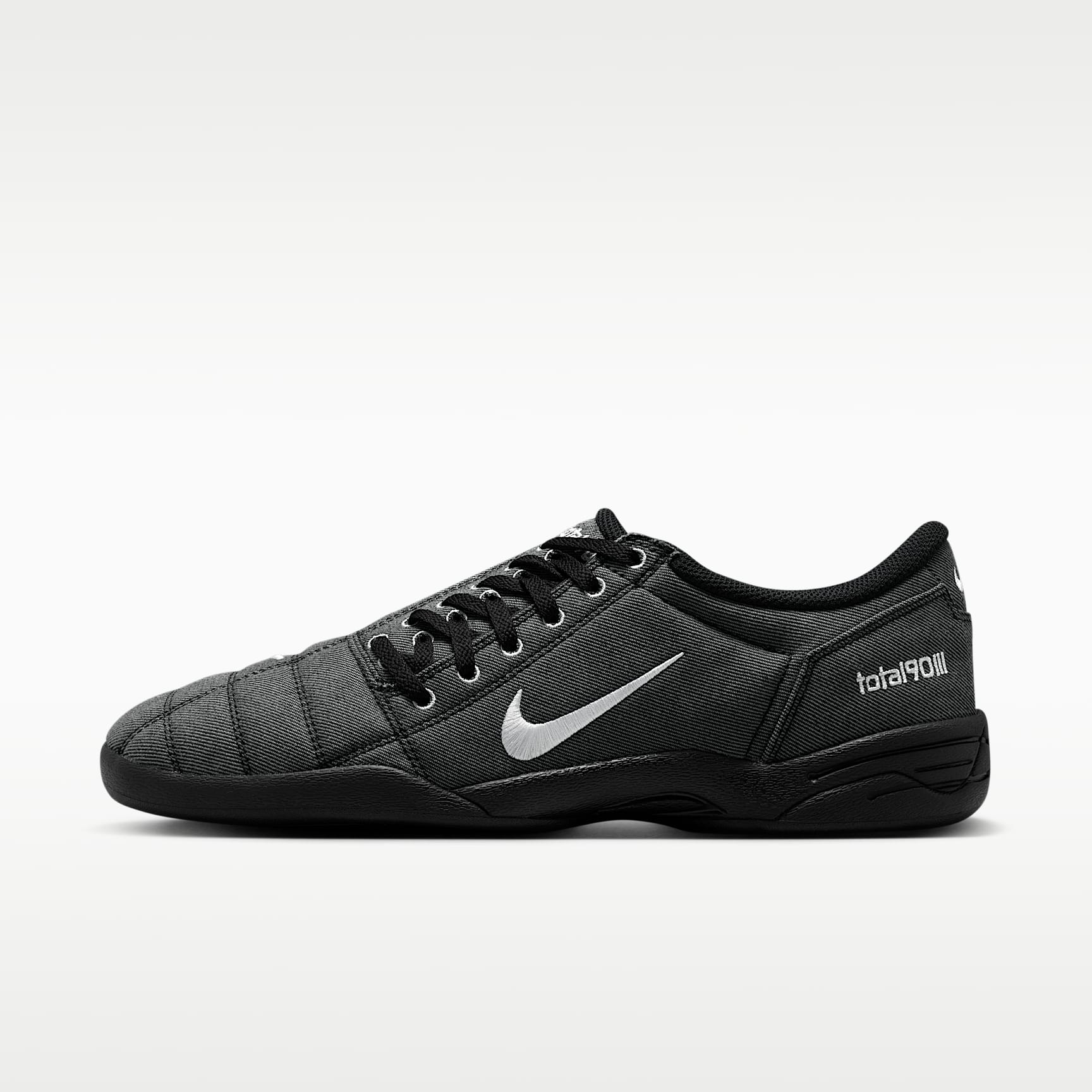 Total90 Premium Men's Shoes. Nike SG